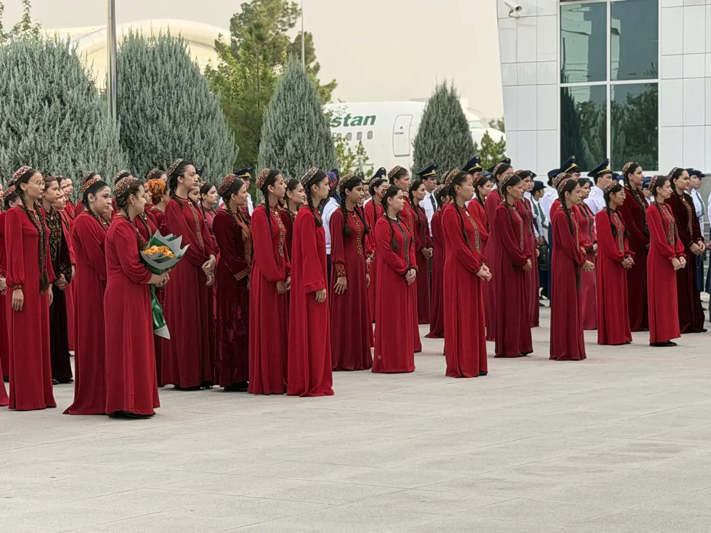 Image for Bilimler we talyp yaşlar güni we täze 2026-2027-nji okuw  yylynyň başlanmagy mynasybetli,  «Türkmenhowaýollary» döwlet gullugynyň Howa ulaglarynyň işgärlerini taýýarlaýan mekdebinde dabaraly nyzam we «Türkmenhowaýollary» döwlet gullugynyň Howa ulaglarynyň